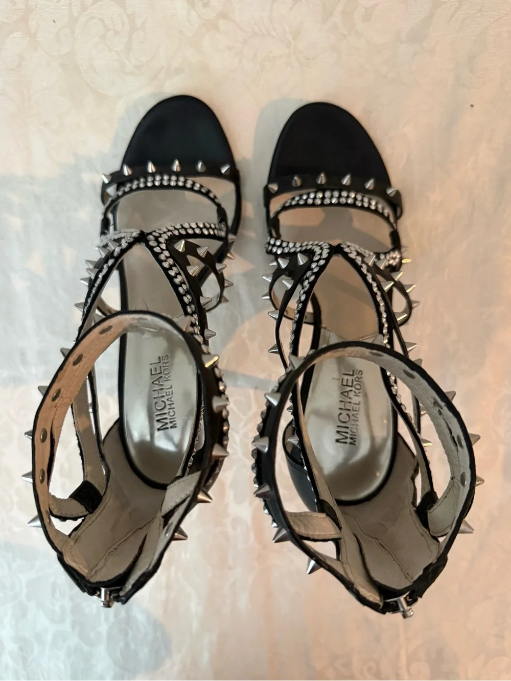 Michael Kors turn heads